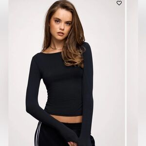 Nuuds slinky Jersey boat neck